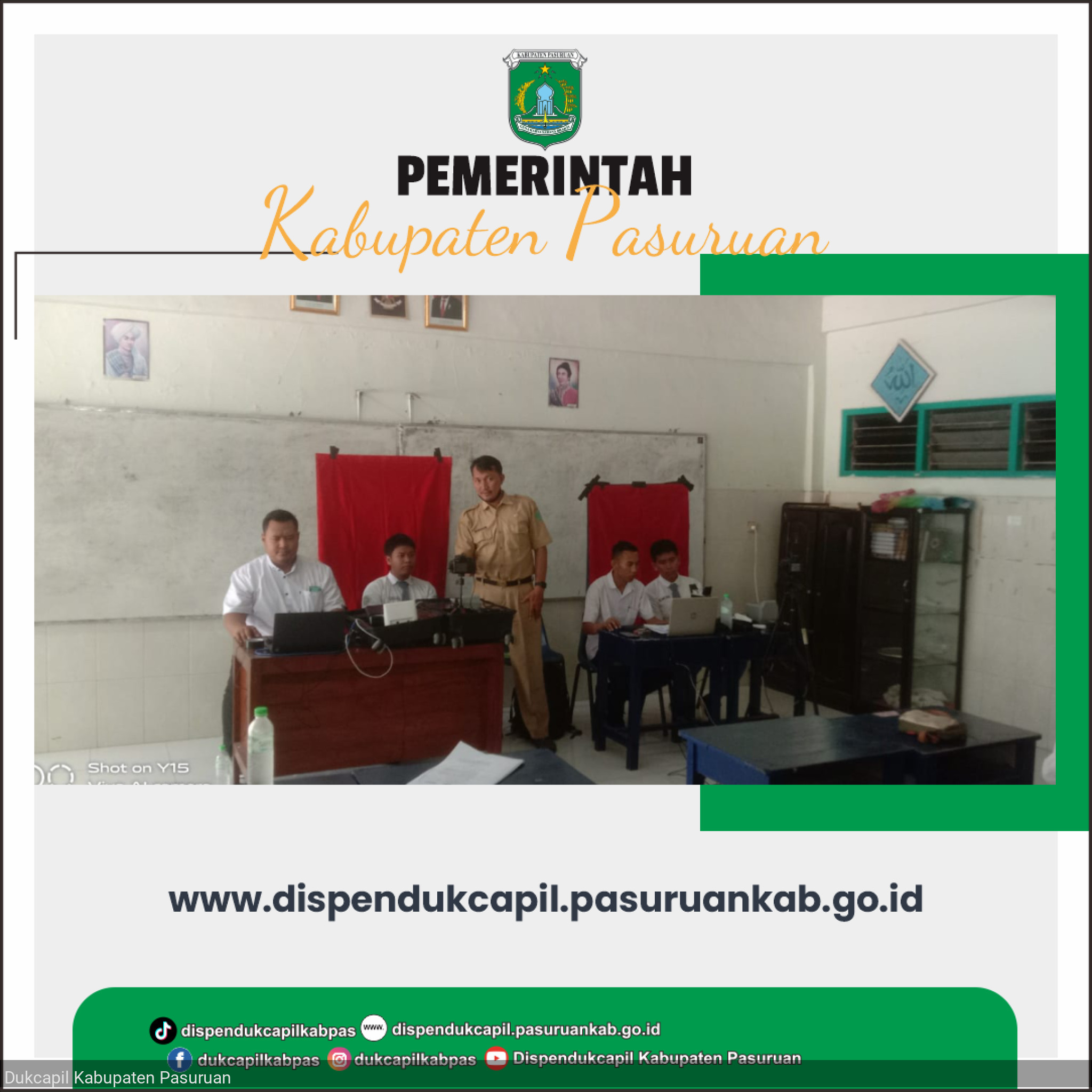 Giat Pelayanan Perekaman KTP-el pemula Dukcapil Goes to School SMK Yadika Bangil Kabupaten Pasuruan